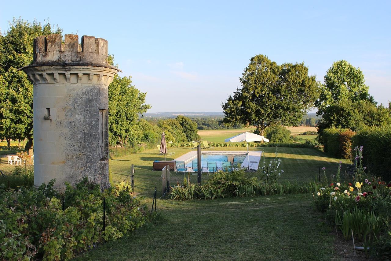 Chambres d'Hôtes Le Château de la Plante Thuré Exterior foto